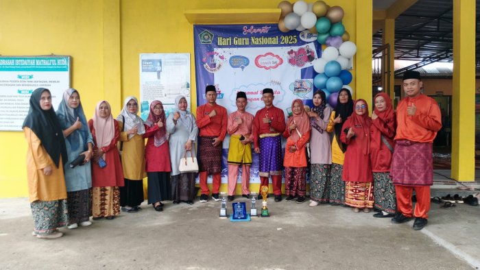 Bapak Ibu Majlis Guru Raih Juara Di Lomba Memperingati Hari Guru Nasional (HGN), Kepala MIN 1 Muaro Jambi Apresiasi