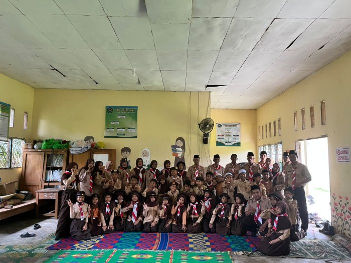 Kepala MIN 1 Muaro Jambi Apresiasi Semangat Peserta di Penutupan PERSAMI Kepala MIN 1 Muaro Jambi Apresiasi Semangat Peserta di Penutupan PERSAMI