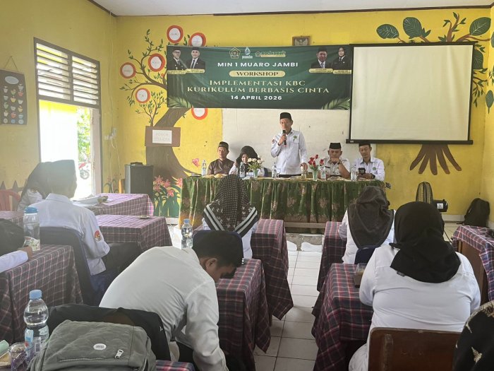 Workshop Pengawas Madrasah Alimudin, M.Pd. Beri Penguatan Implementasi Kurikulum Berbasis Cinta Kepada Pendidik