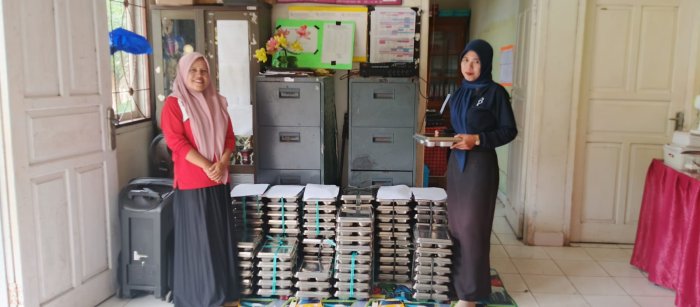 #Rabu 5 - 10 - 2025 Hari Ketiga Siswa Siswi Terima Makanan Bergizi Gratis #Rabu 5 - 10 - 2025 Hari Ketiga Siswa Siswi Terima Makanan Bergizi Gratis