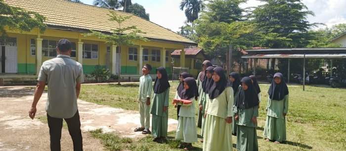 Berita Min 1 Muaro Jambi Latihan Paskibraka Pembawa Bendera Merah Putih Dipandu Hazirin Berita Min 1 Muaro Jambi Latihan Paskibraka Pembawa Bendera Merah Putih Dipandu Hazirin