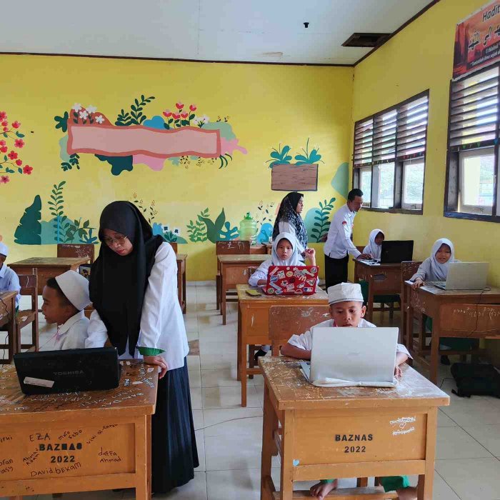 Simulasi ANBK di MIN 1 Muaro Jambi Didampingi Bapak Kepala Madrasah Min 1 Muaro Jambi