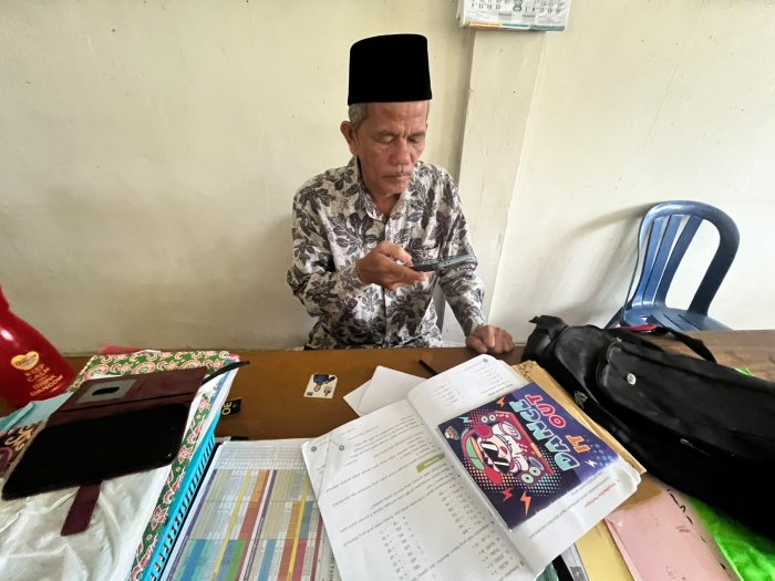 Tindak Lanjuti SE Bupati dan Kemenag, Majelis Guru MIN 1 Muaro Jambi Gelar KBM Daring Tindak Lanjuti SE Bupati dan Kemenag, Majelis Guru MIN 1 Muaro Jambi Gelar KBM Daring