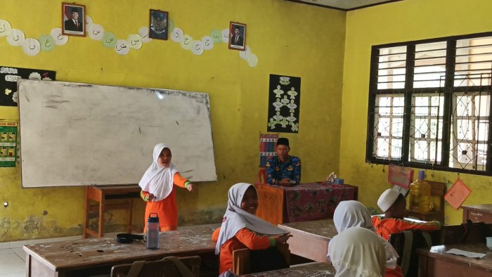 Kegiatan Belajar Mengajar MIN 1 Muaro Jambi Hari Senin  10-11 November 2025
