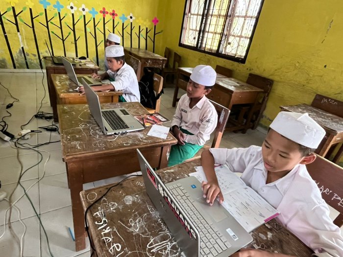 MIN 1 Muaro Jambi Laksanakan Uji Coba Simulasi TKA bagi Siswa Kelas 6