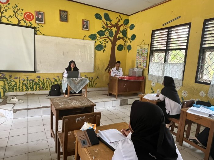 Pembinaan Majelis Guru MIN 1 Muaro Jambi Bersama Pengawas Madrasah Ibu Murtianis S.Pd Pembinaan Majelis Guru MIN 1 Muaro Jambi Bersama Pengawas Madrasah Ibu Murtianis S.Pd