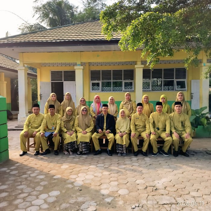 Semarak Hari Adat Melayu Jambi 2026, Keluarga Besar MIN 1 Muaro Jambi Tampil Anggun Berbusana Tradisional Semarak Hari Adat Melayu Jambi 2026, Keluarga Besar MIN 1 Muaro Jambi Tampil Anggun Berbusana Tradisional