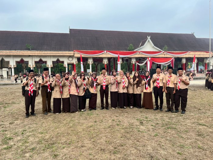 Peringati Hari Pramuka, Kamad dan Majelis Guru Staf MIN 1 Muaro Jambi Hadiri Upacara di Kecamatan Maro Sebo Peringati Hari Pramuka, Kamad dan Majelis Guru Staf MIN 1 Muaro Jambi Hadiri Upacara di Kecamatan Maro Sebo