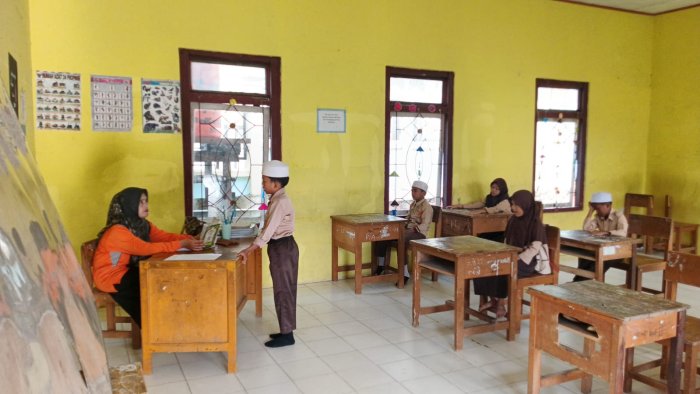 Siswa Siswi MIN 1 Muaro Jambi Ikuti Ujian Hafalan Ayat Siswa Siswi MIN 1 Muaro Jambi Ikuti Ujian Hafalan Ayat